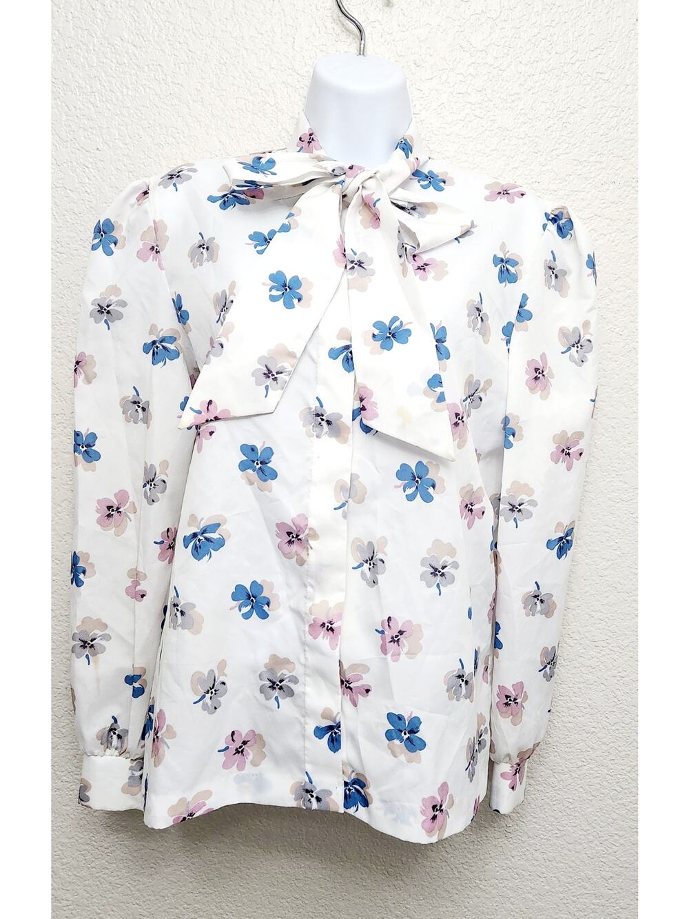 Vintage Cos Cob White Blue Pink Floral Print Neck Tie Button Up Top 14 Soft